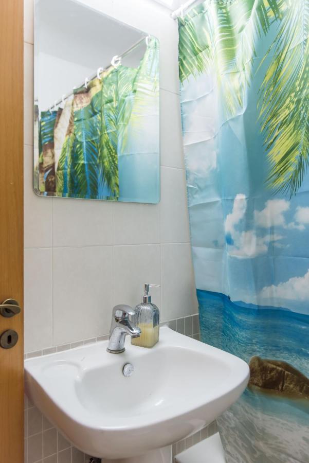 Euro Carissa Flat 101 Daire Larnaca Dış mekan fotoğraf